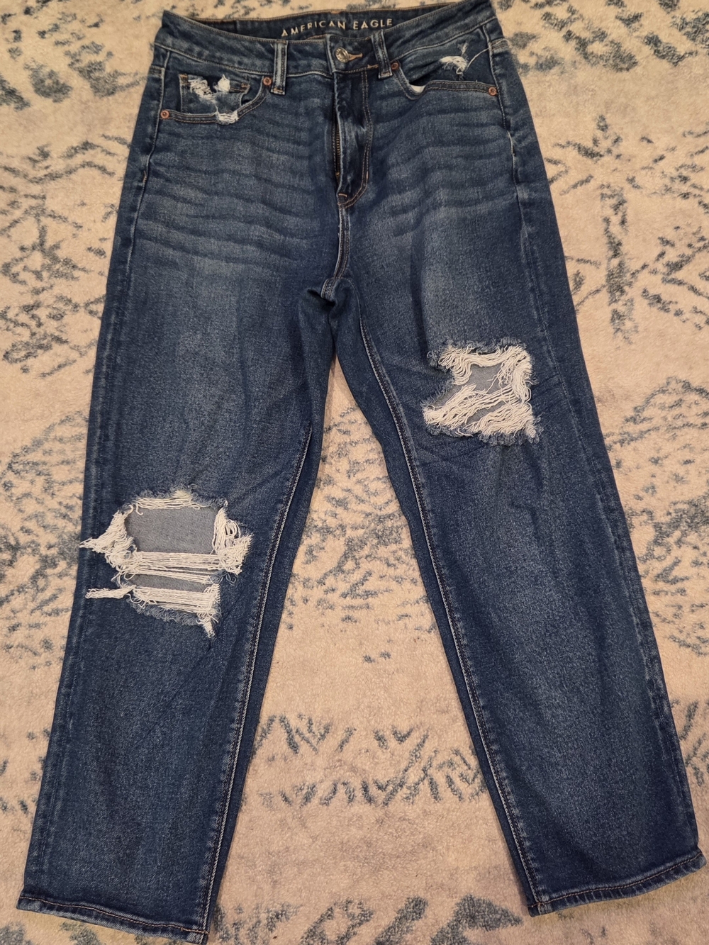 American Eagle Outfitters Mom Jeans